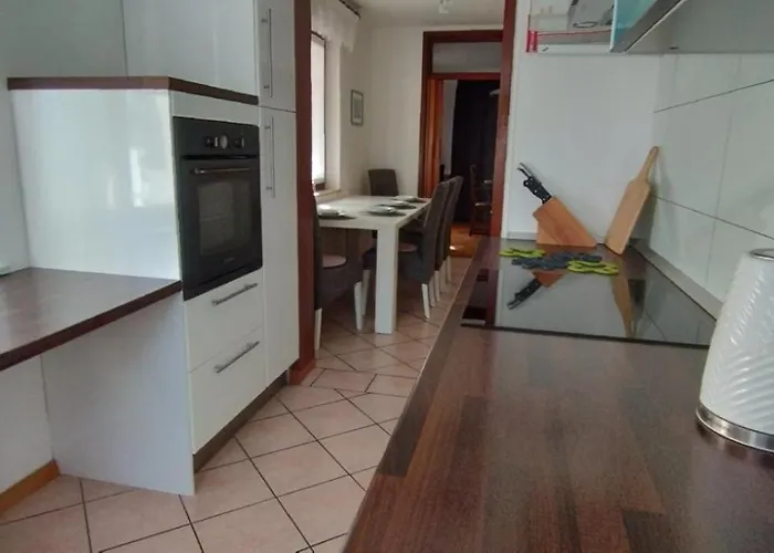 Hisa Lescer קובאריד