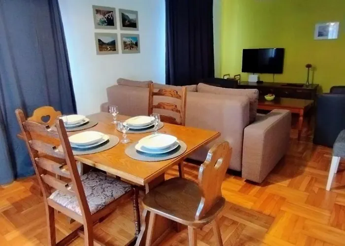 Hisa Lescer * Kobarid